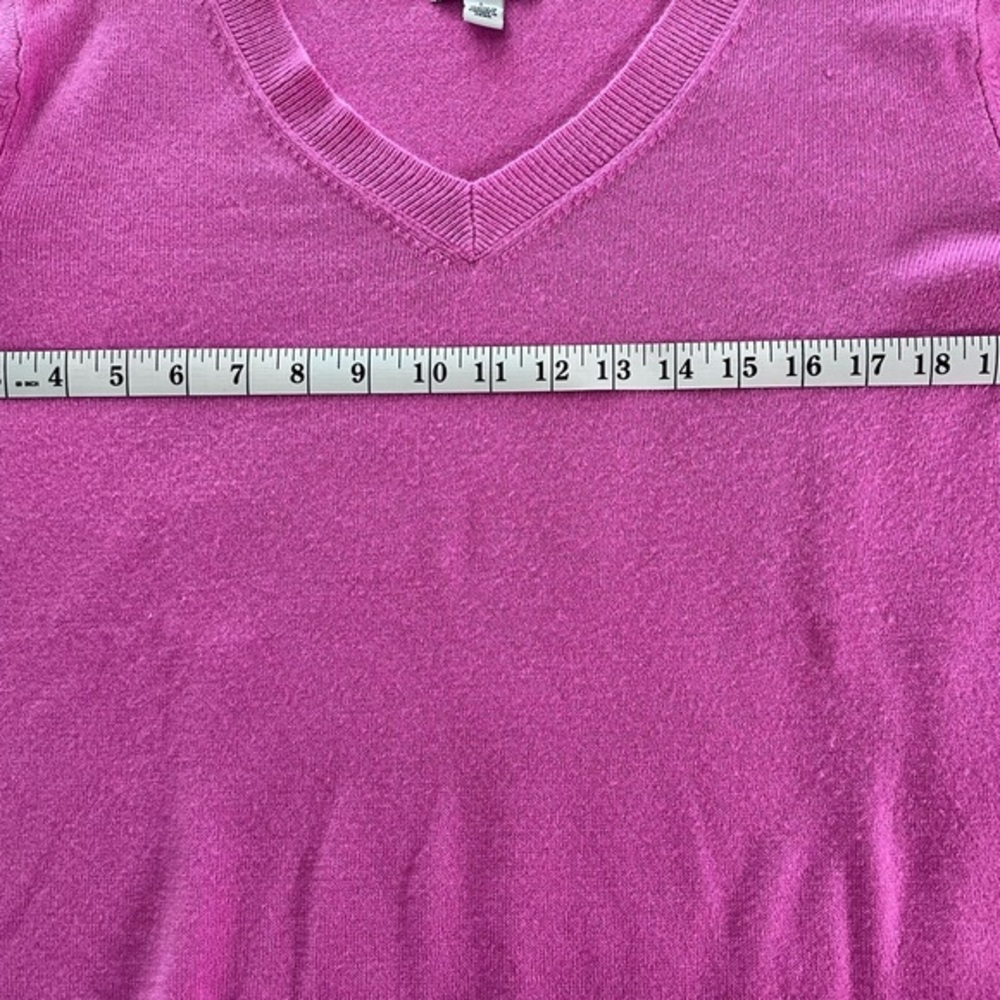 Croft and Barrow Women's V-Neck Sweater - Pink